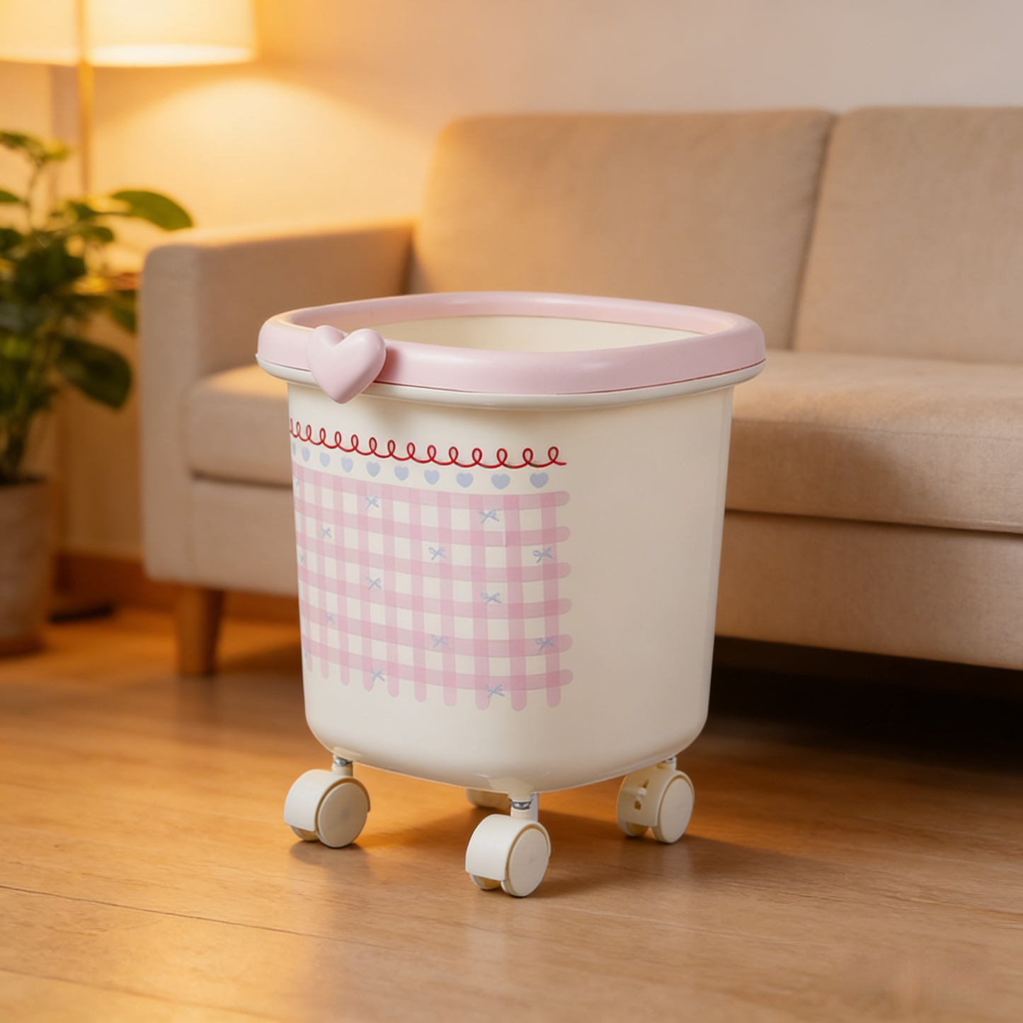 Wheeled trash can